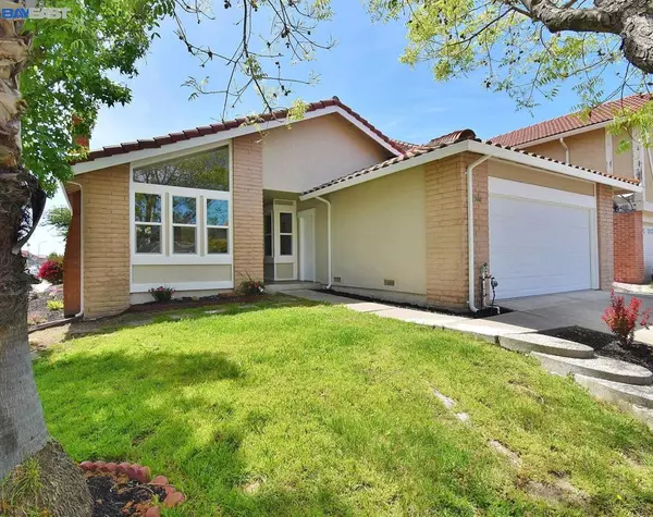 24461 Calaveras Rd, Hayward, CA 94545