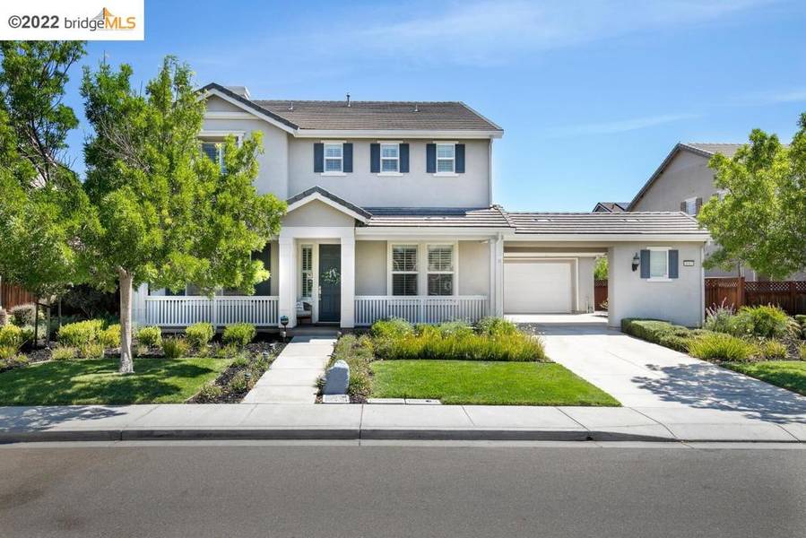 1013 Hollyhock Dr, Oakley, CA 94561