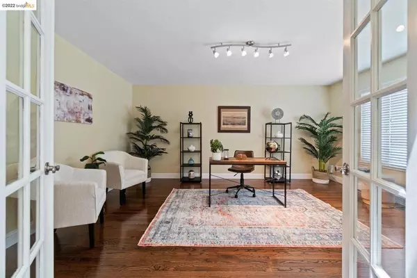 Sacramento, CA 95820,5424 11Th Ave