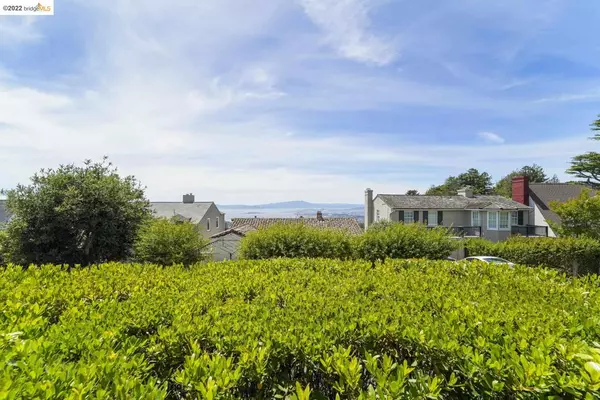 Berkeley, CA 94708,471 Cragmont Ave