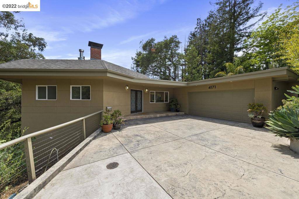 Oakland, CA 94619,4171 Observatory Ave