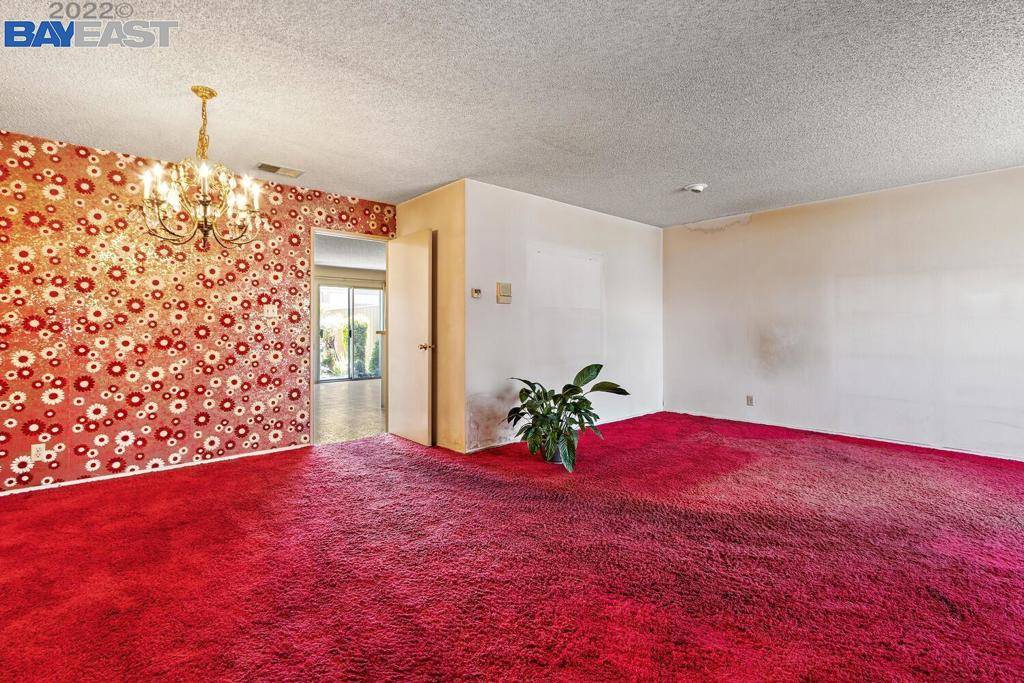 Alameda, CA 94502,1013 Tahiti Ln