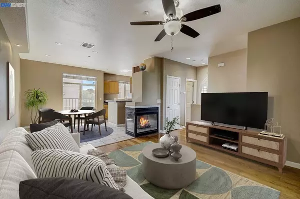25104 Angelina Ln #22, Hayward, CA 94544