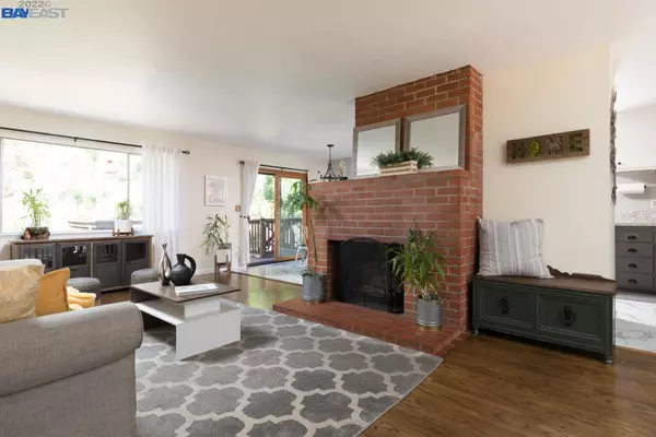 Hayward, CA 94541,1954 Hillsdale St