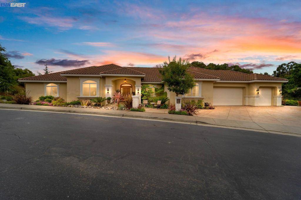 4507 Recreation Rd, Castro Valley, CA 94552