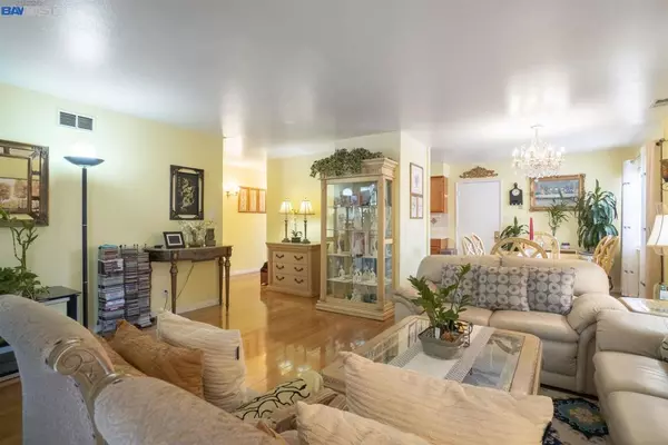 CA 94580,15755 Via Sorrento