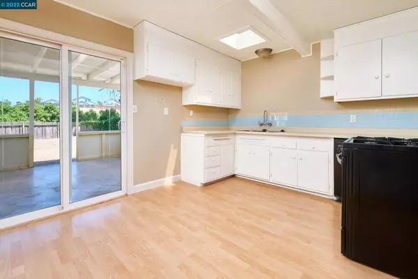 Vallejo, CA 94591,858 Palou St