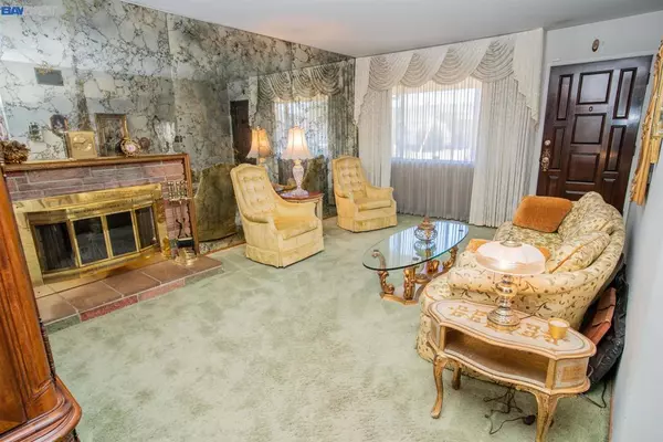 Union City, CA 94587,198 Teddy Dr