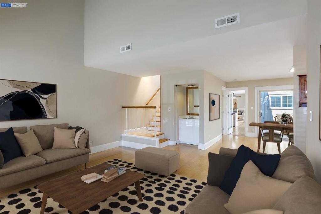 Alameda, CA 94502,1081 Mangrove Ln