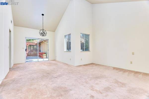 Vallejo, CA 94591-7004,377 Hawkins Street