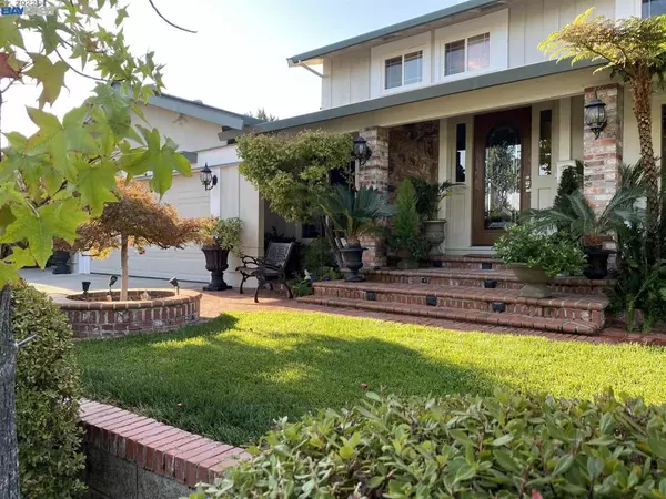 1049 Crellin Rd, Pleasanton, CA 94566