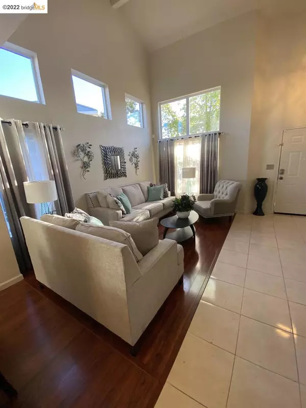 Antioch, CA 94509,4508 Muledeer