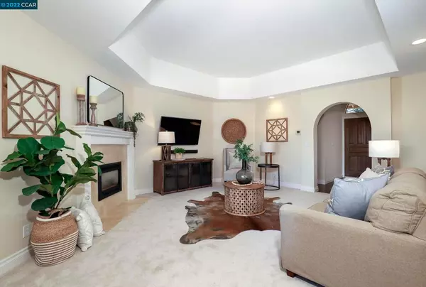 Pleasant Hill, CA 94523,220 Briaridge