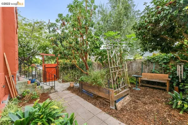 Berkeley, CA 94703,1602 Oregon St