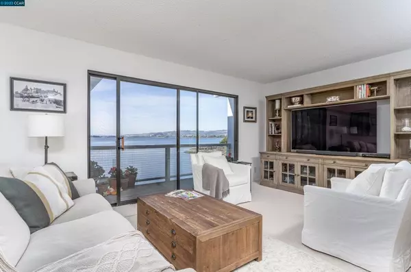 Emeryville, CA 94608,4 Anchor Dr #F423