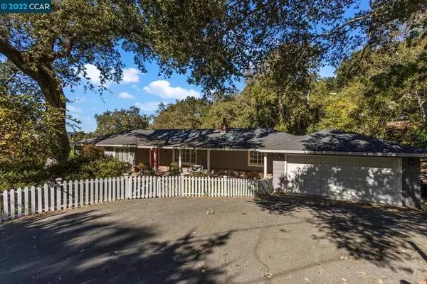 Orinda, CA 94563,253 MANZANITA DRIVE