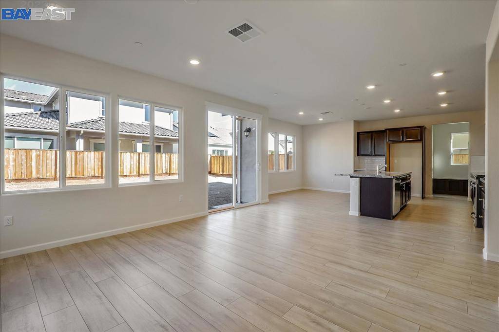 Antioch, CA 94531,5595 Saddle Rock Lane