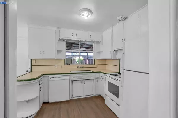 Tracy, CA 95376,1823 Wall St