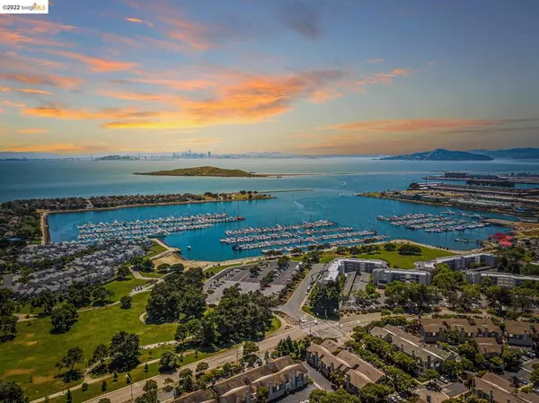 2308 Dolphin Dr, Richmond, CA 94804