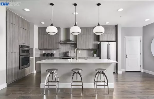 220 Waters Park Circle #304, San Mateo, CA 94403