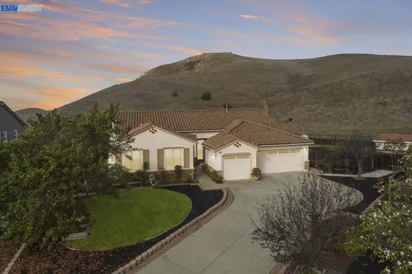 3057 Blue Sky Ct, Vallejo, CA 94591