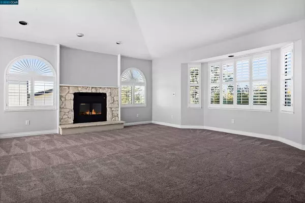 Richmond, CA 94803,5350 Heavenly Ridge Ln