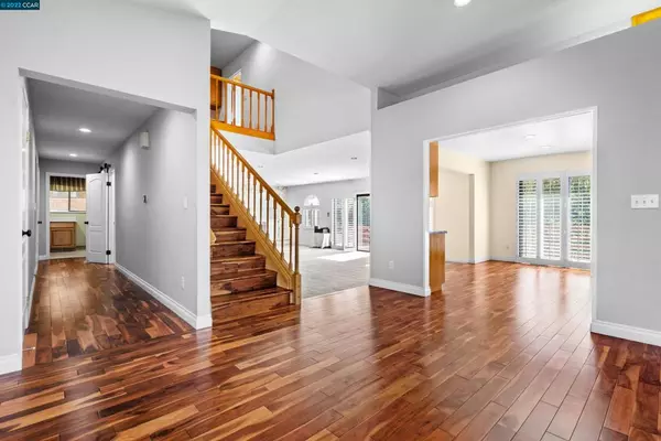 Richmond, CA 94803,5350 Heavenly Ridge Ln