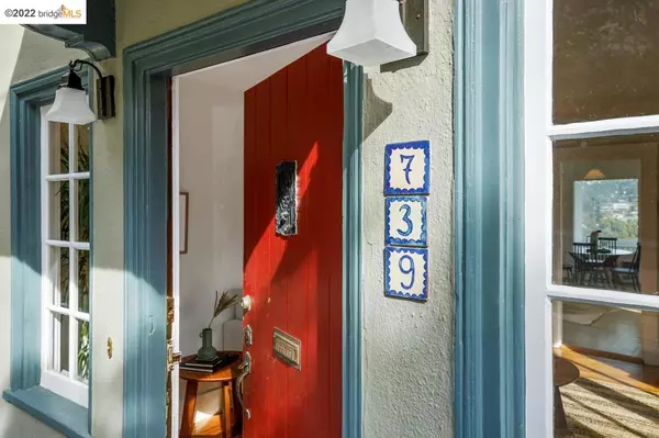 Albany, CA 94706,739 Cerrito St