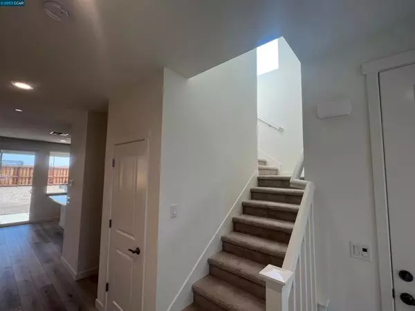 Lathrop, CA 95330,Address not disclosed