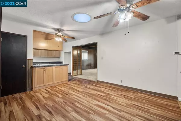 San Pablo, CA 94806,2426 Shamrock Dr