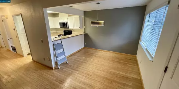 San Ramon, CA 94583,102 Compton Cir #C