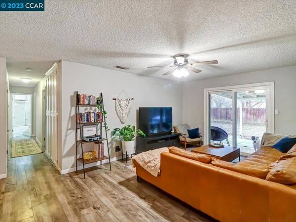 Orangevale, CA 95662,7005 Woodmore Oaks Dr