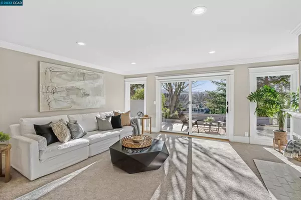 Danville, CA 94526,561 Rolling Hills Ln