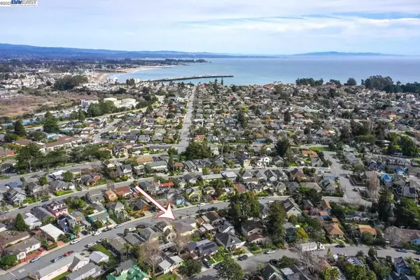 Santa Cruz, CA 95060,241 Walk Cir