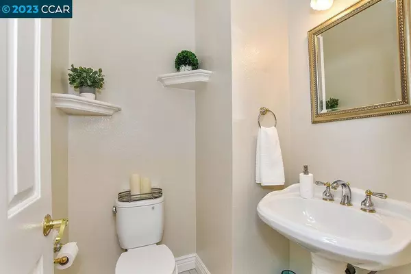 Pleasant Hill, CA 94523,9 Heritage Oaks Rd