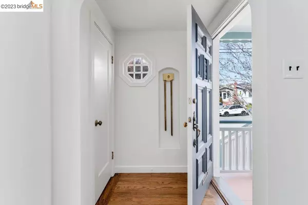 Albany, CA 94706,1244 Portland Ave