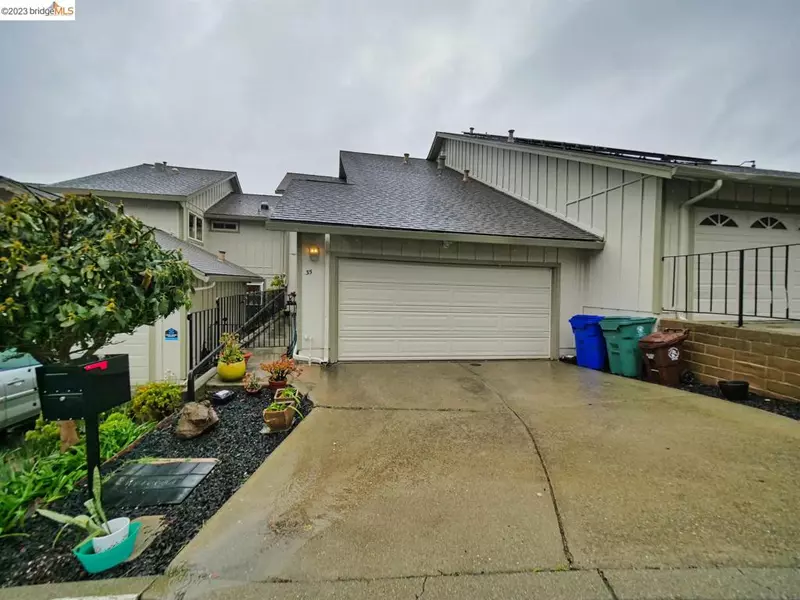 35 Quail Hill Lane, Richmond, CA 94803-2833