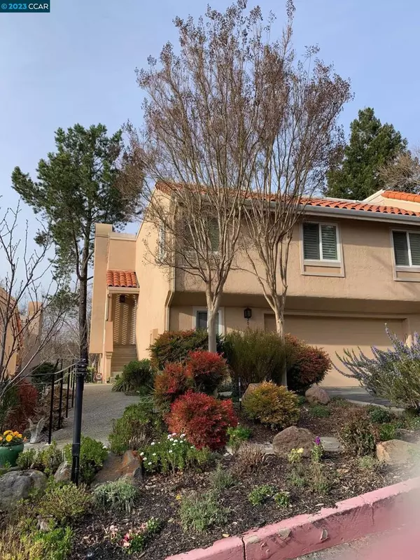 Moraga, CA 94556,206 Paseo Bernal