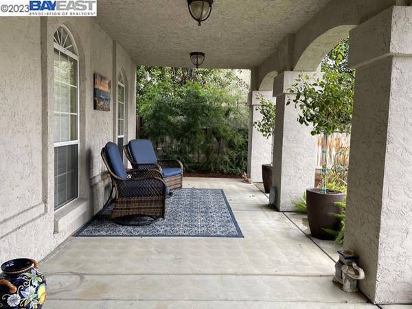 Clovis, CA 93611-7210,644 N Oxford Ave