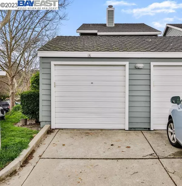 Pleasanton, CA 94588,7580 Canyon Meadows Cir #A