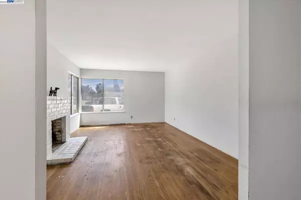 Newark, CA 94560,35512 Garrone Pl