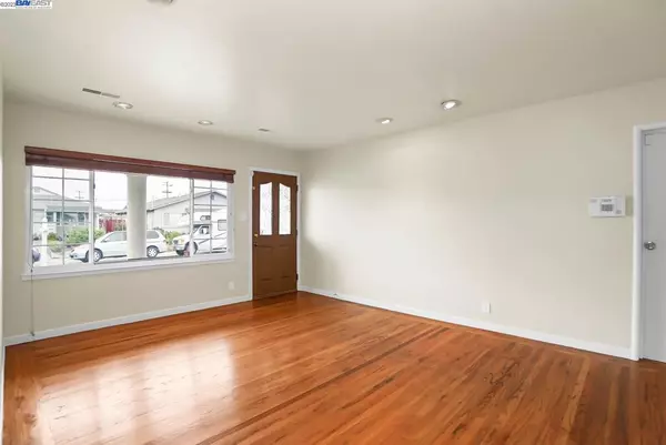 San Leandro, CA 94579,1108 Cumberland Ave