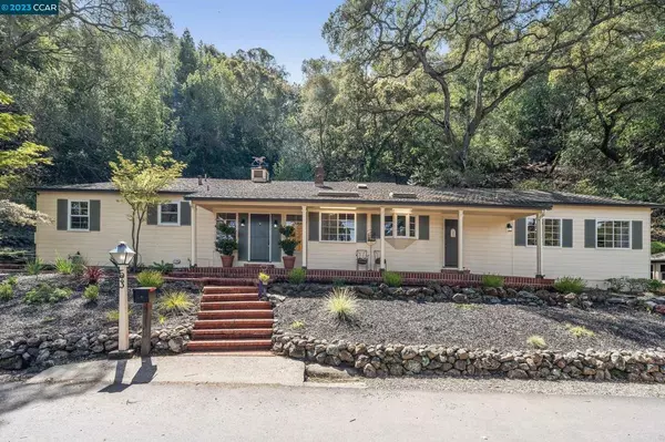 Orinda, CA 94563,53 Oak Drive
