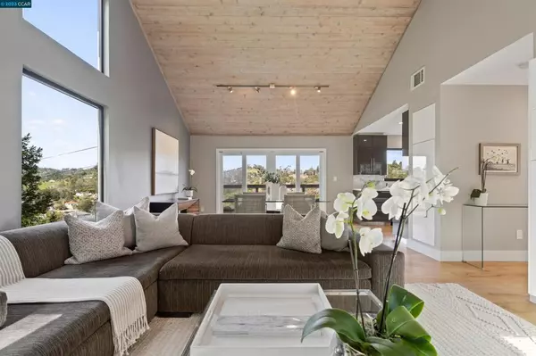 Orinda, CA 94563,75 Barbara Rd