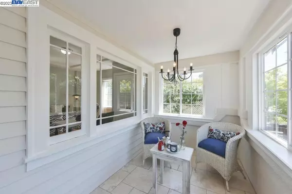 San Leandro, CA 94577,398 Herma Ct