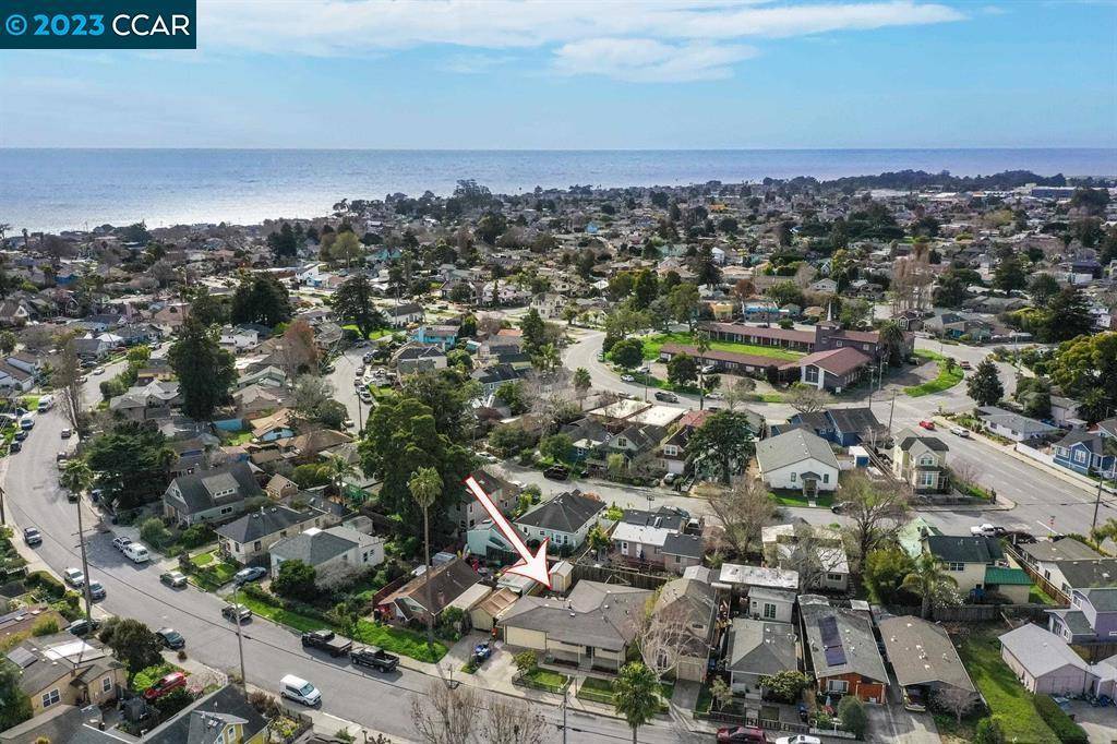Santa Cruz, CA 95060,241 Walk Cir
