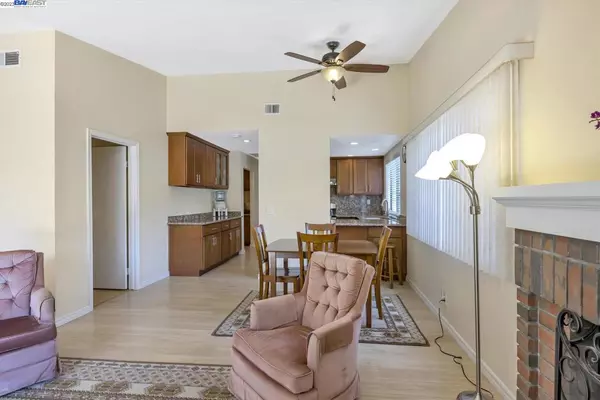 Newark, CA 94560,6222 Jarvis Ave