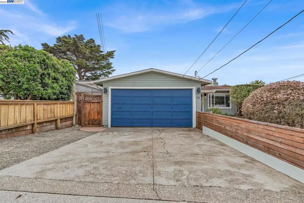Pacifica, CA 94044,358 Monterey Road