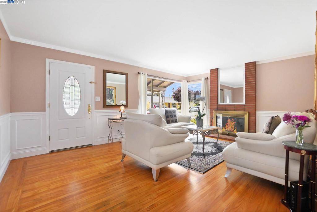 Hayward, CA 94541,633 Quincy Way