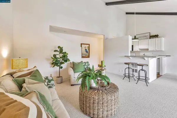 Moraga, CA 94556-2224,2087 Ascot Dr. #225